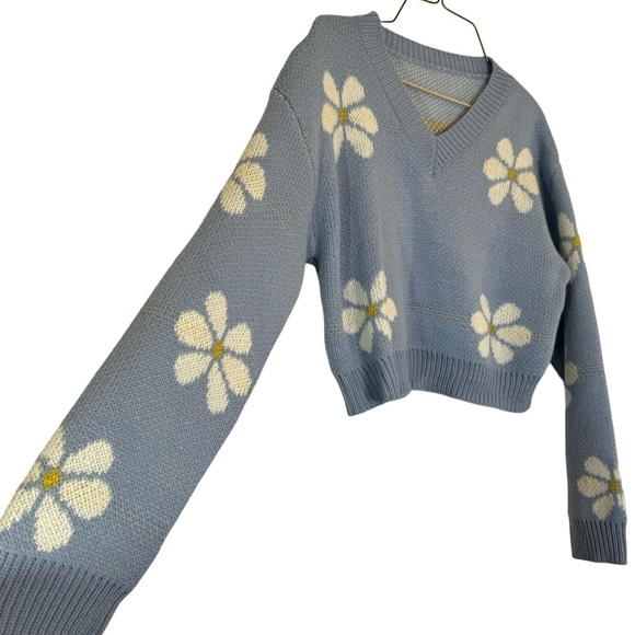 SHEIN Daisy Pattern Baby Blue V-Neck Crop Top Sweater Girls Size 13-14Y - Picture 5 of 11